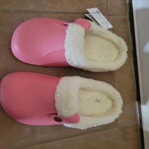 Insulated slip ons